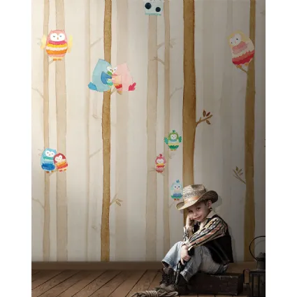 Carta da parati per camerette con gufetti colorati nel bosco Dakota di London Art