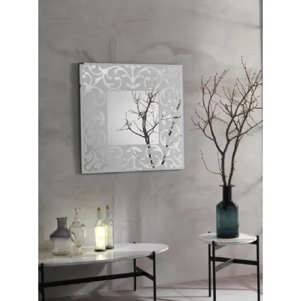 Specchio Namaste con cornice in vetro argentato di Stones