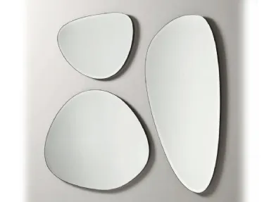 Specchi sagomati con bordi bisellati Spot S M L di Midj