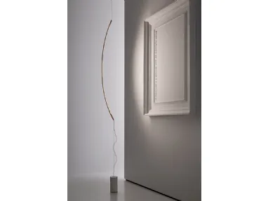 Lampada da terra in alluminio con profilo minimal Bow137 di Vesoi