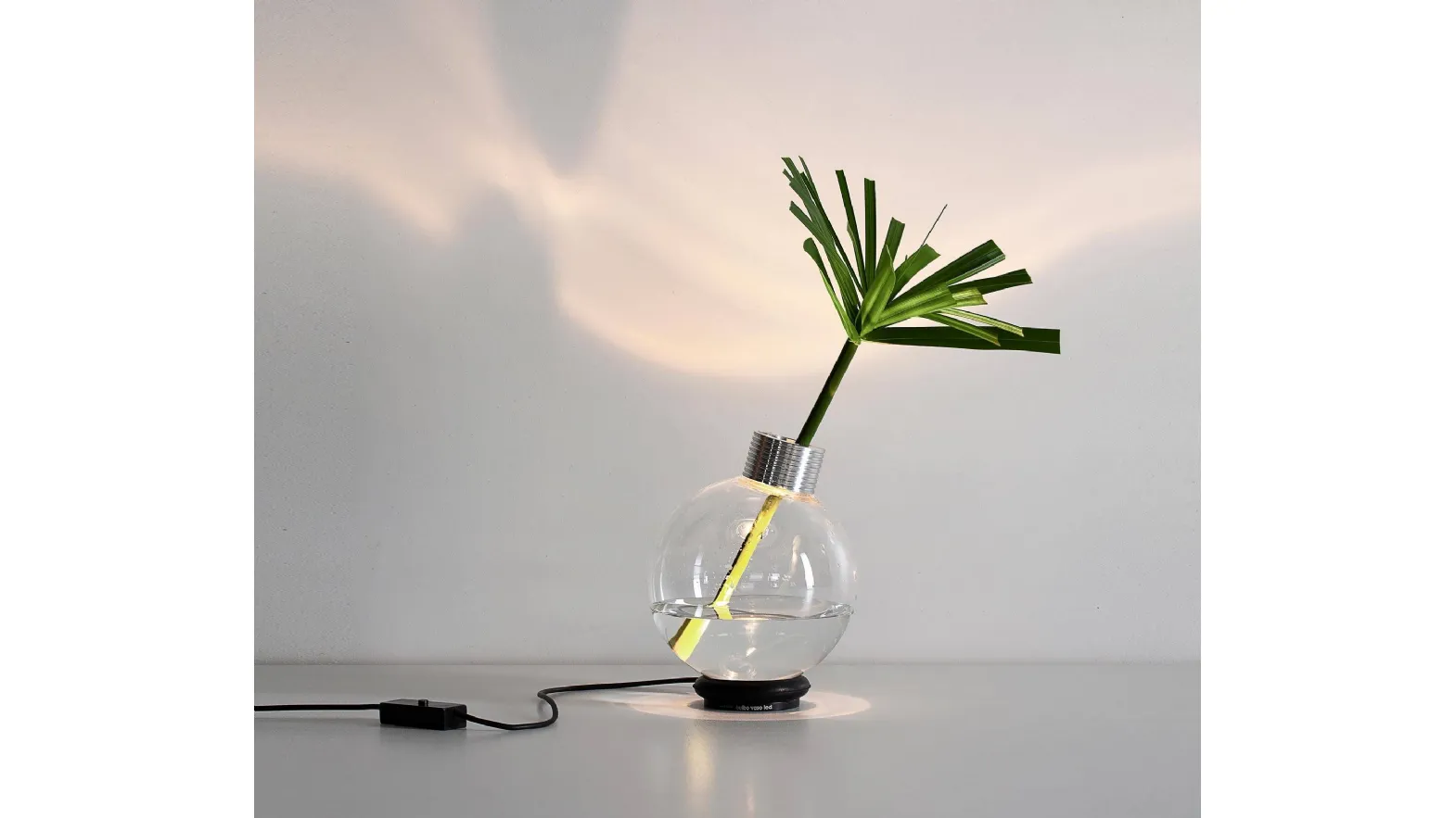Lampada Bulbovaso da tavolo di Vesoi