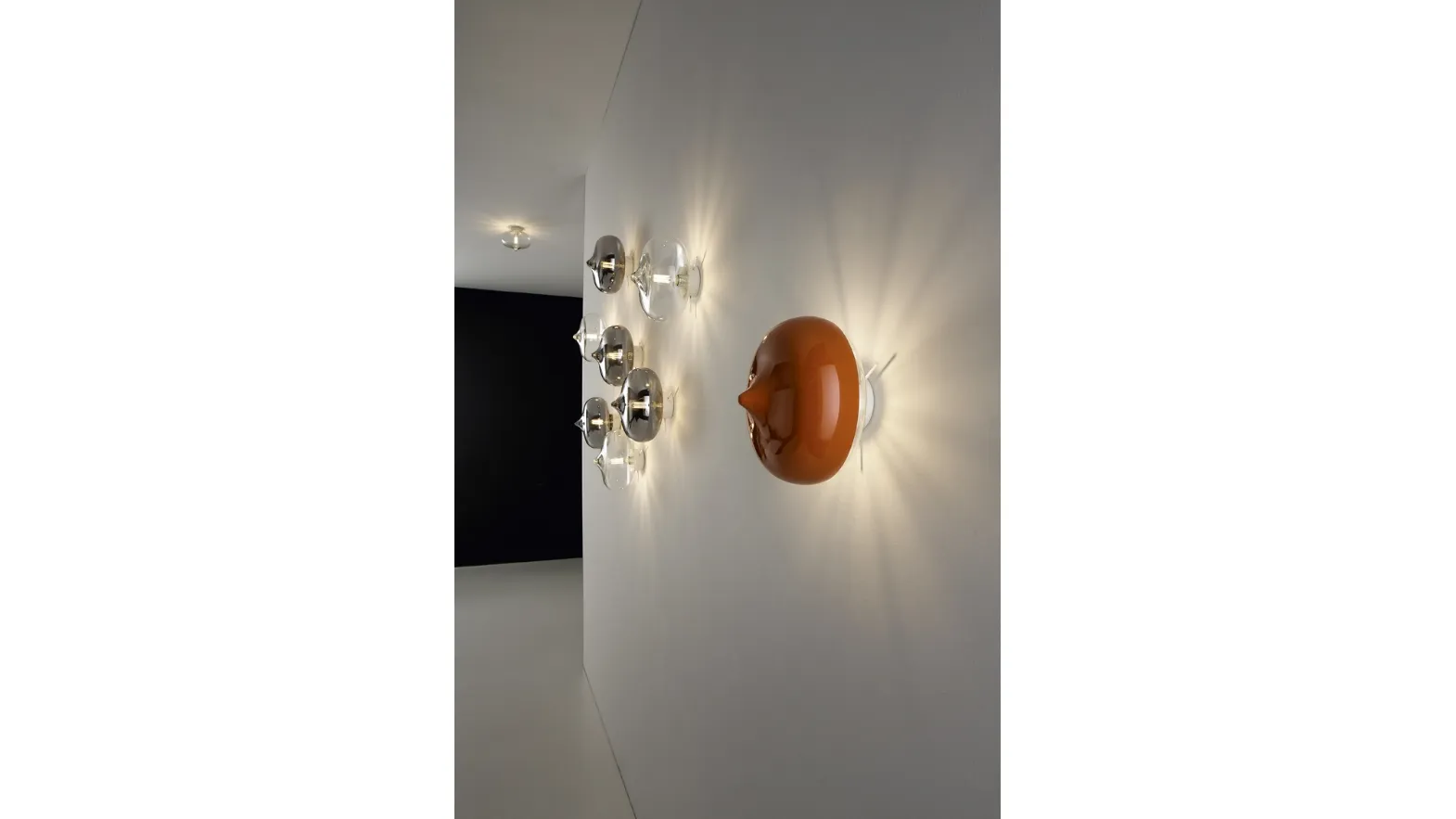 Lampada da parete in vetro soffiato naturale o decorato Bice di Vesoi