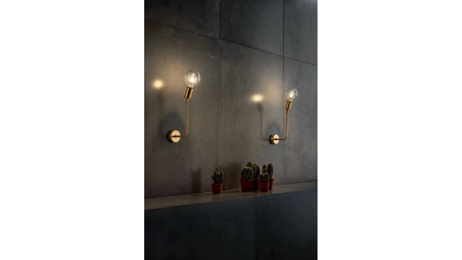 Lampada da parete in ottone Tiges di Vesoi