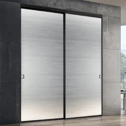 Porta scorrevole Grafite Glass Ghianda in vetro Satinato e Acidato Extrachiaro con telaio in alluminio di BiHome