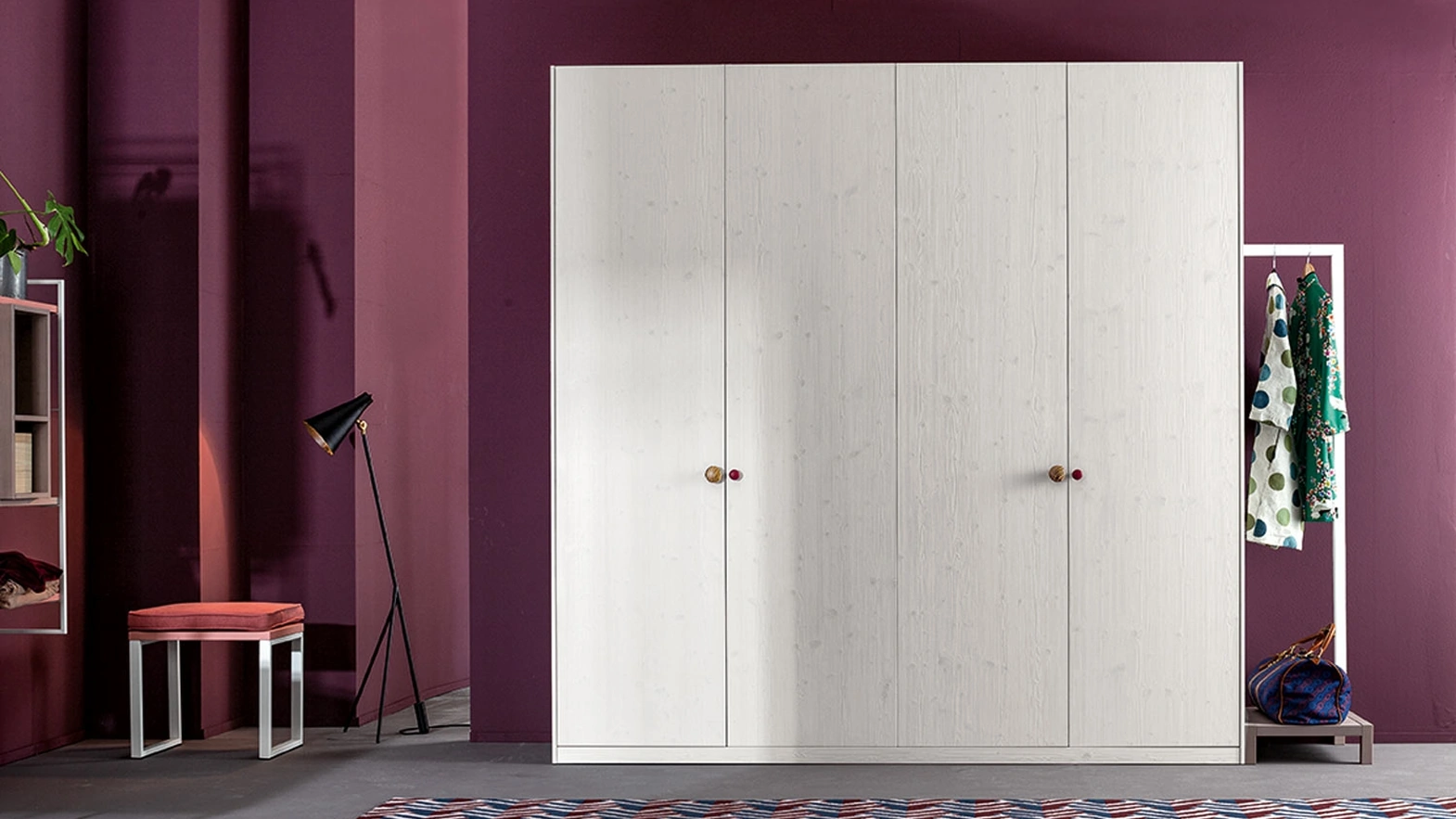 Armadio Easy in legno massello di Callesella