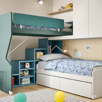 Cameretta a ponte con letto a castello Kids space 19 in melaminico di Nidi