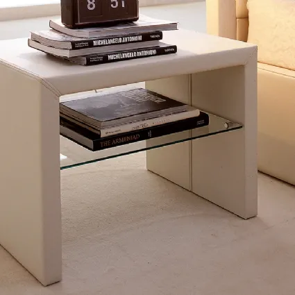 Comodino in legno rivestito in pelle Dorian di Cattelan Italia