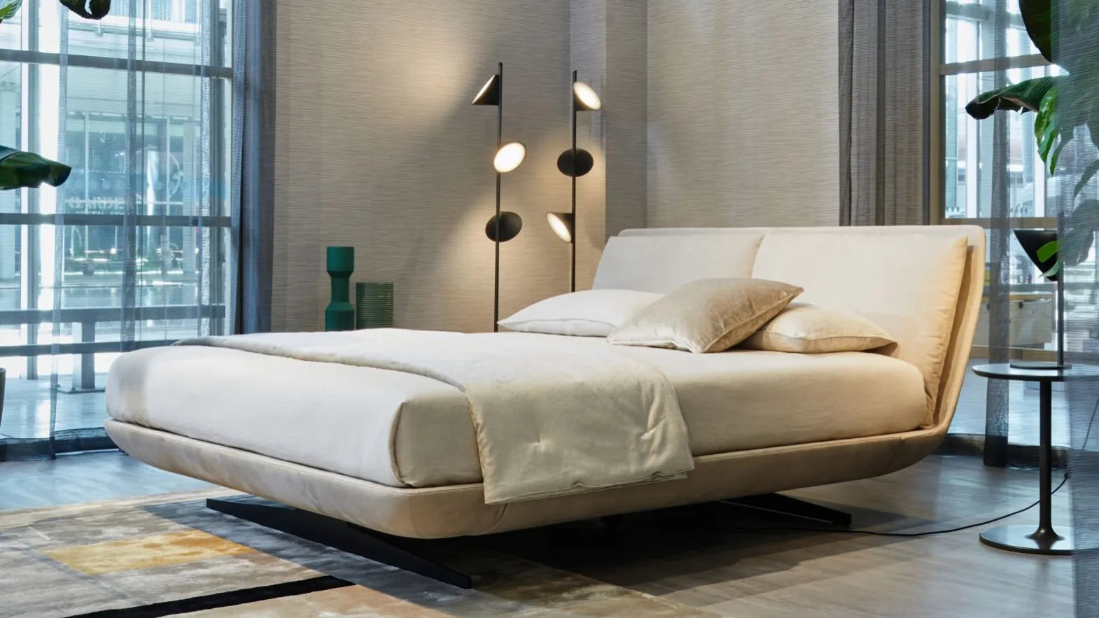 Letto in tessuto con testiera Biggie di Twils