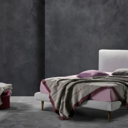 Letto semplice ed elegante in tessuto con testiera Kappa Ring 14 di Excò