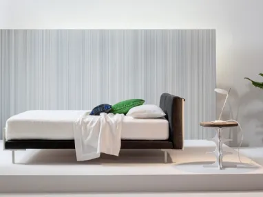 Letto in tessuto con testiera Camaleo di Twils