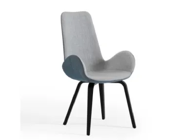 Sedia con schienale alto in tessuto con gambe in legno Dalia PA L_N TS di Midj