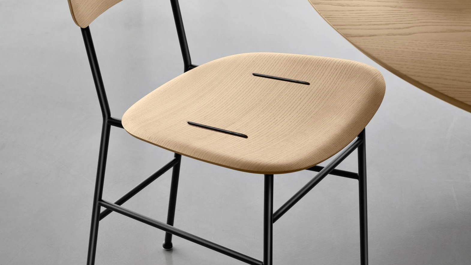 Sedia Piuma in legno di Midj