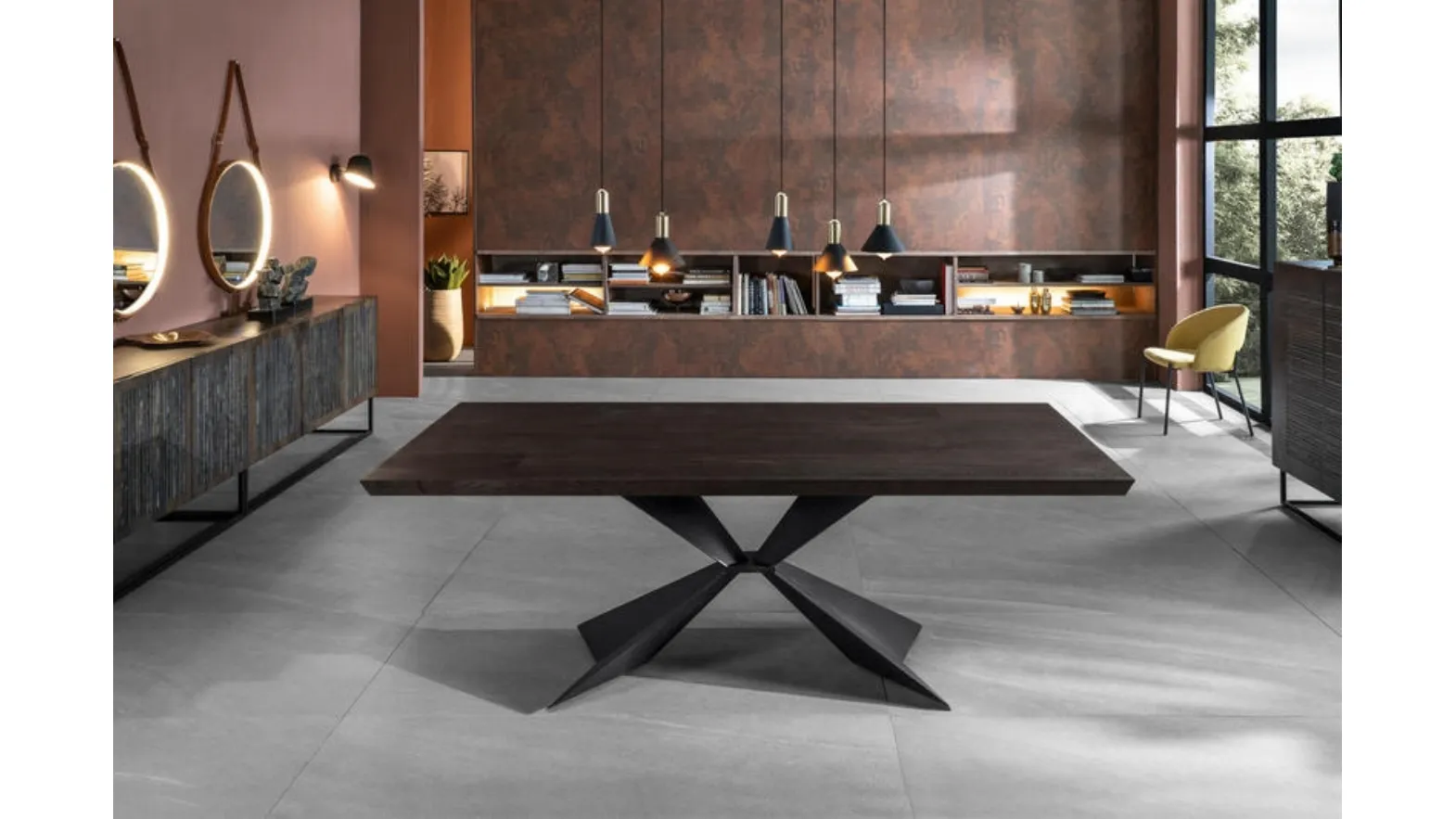 Tavolo allungabile con top in legno scuro e base in metallo Stark di Stones