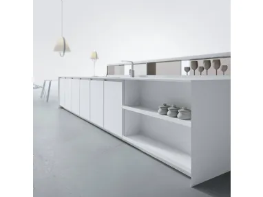 Cucina Design lineare in Corian glacier white AkB 08 02 di Arrital