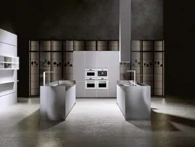 Cucina Design con doppia isola in laccato grigio chiaro e acciaio inox satinato AkB 08 05 di Arrital