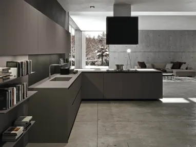 Cucina Design con penisola Ak Project 11 finitura fenix Grigio Londra di Arrital