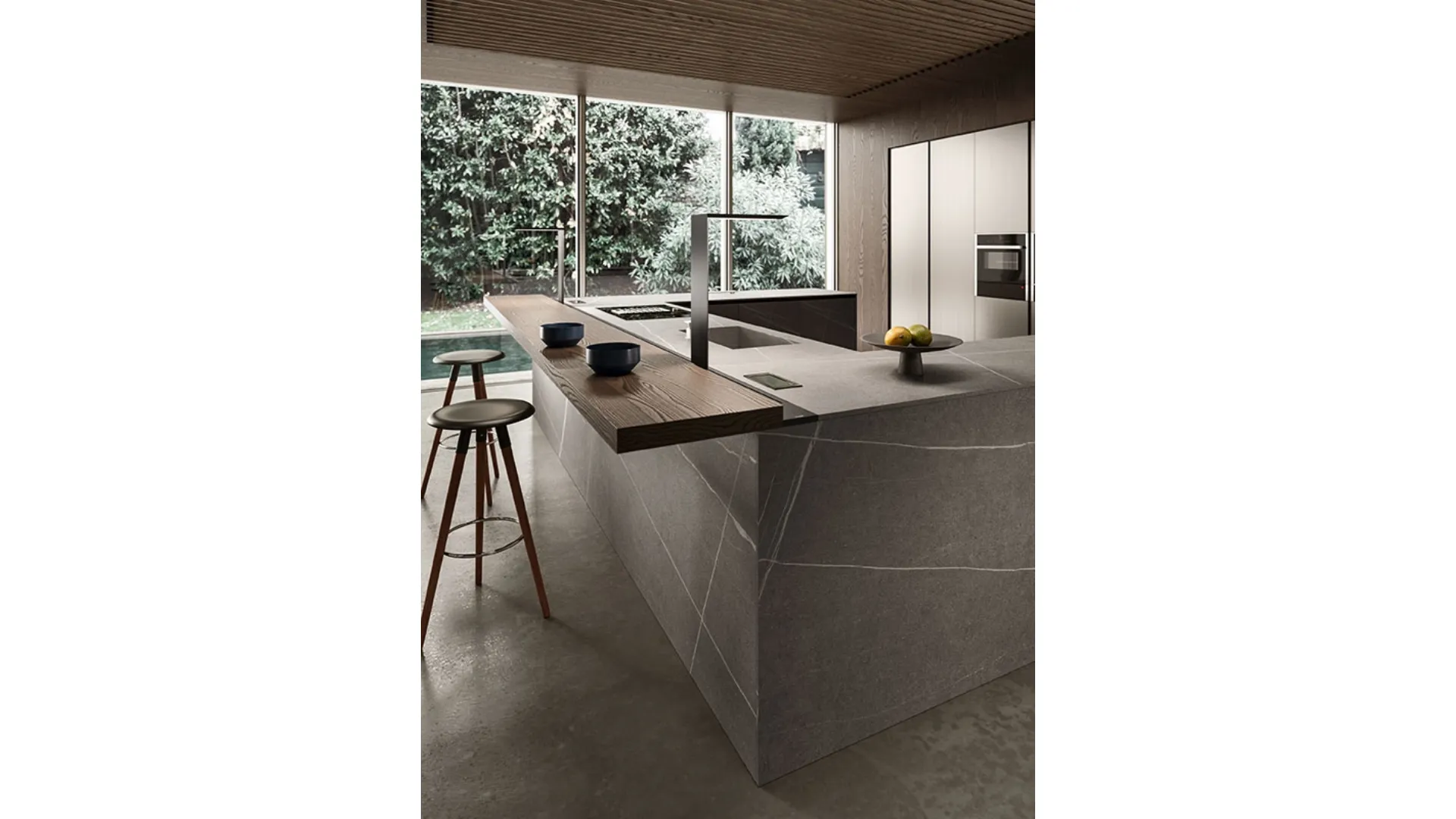 Cucina Design con isola in impiallacciato Noce Canaletto e laccato ossidato Piombo AkB 08 03 di Arrital