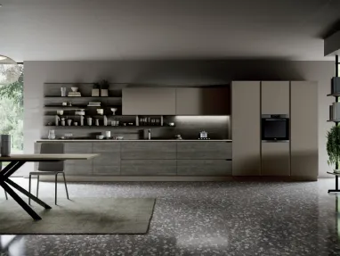 Cucina Moderna lineare Piana Tropea DM0753 in melaminico Rovere grigio, laccato Tortora opaco e top in laminato Graniglia chiara di Imab