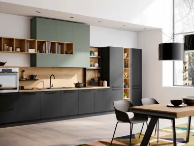 Cucina lineare Moderna in laccato Nero e Verde opaco con top in Rovere decapato Tropea DM0682 di Imab