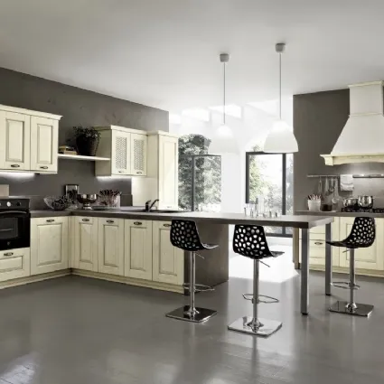 Cucina Shabby Chic angolare con penisola Nora in legno laccato Decapé Bianco Antico di Arrex