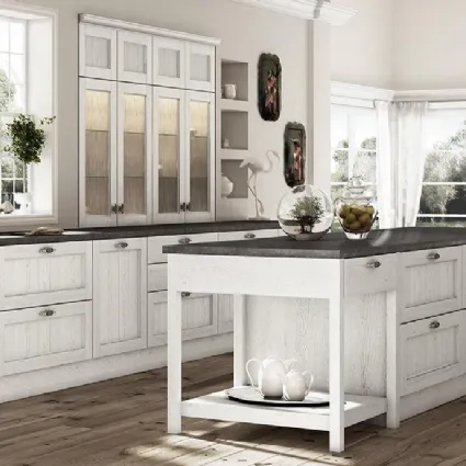 Cucina Shabby Chic lineare Riva 68 16 in décapé Canapa e pensili in vetro di Spagnol Cucine