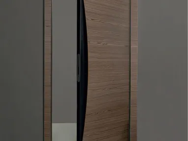 Porta per interni di design in legno noce canaletto con serratura magnetica Blow di Albed